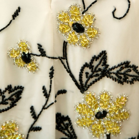 NEW TERANI Ivory Evening Party Cocktail - Picture 4 of 4